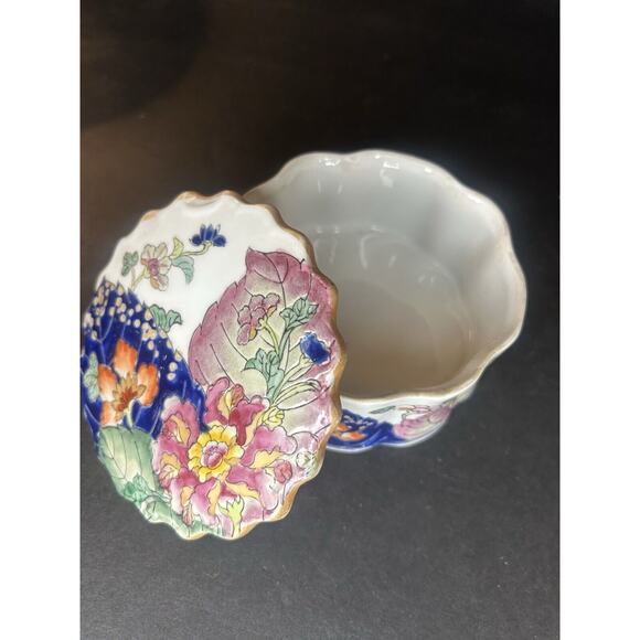 Vintage / Antique Round Chinese Trinket Box w/ Hand Painted Enamel Top - Picture 2 of 5